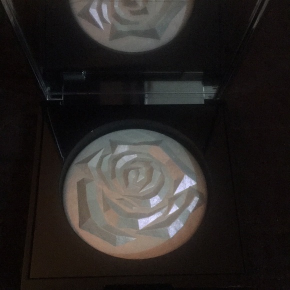 Lancôme la rose highlighter - Picture 6 of 7